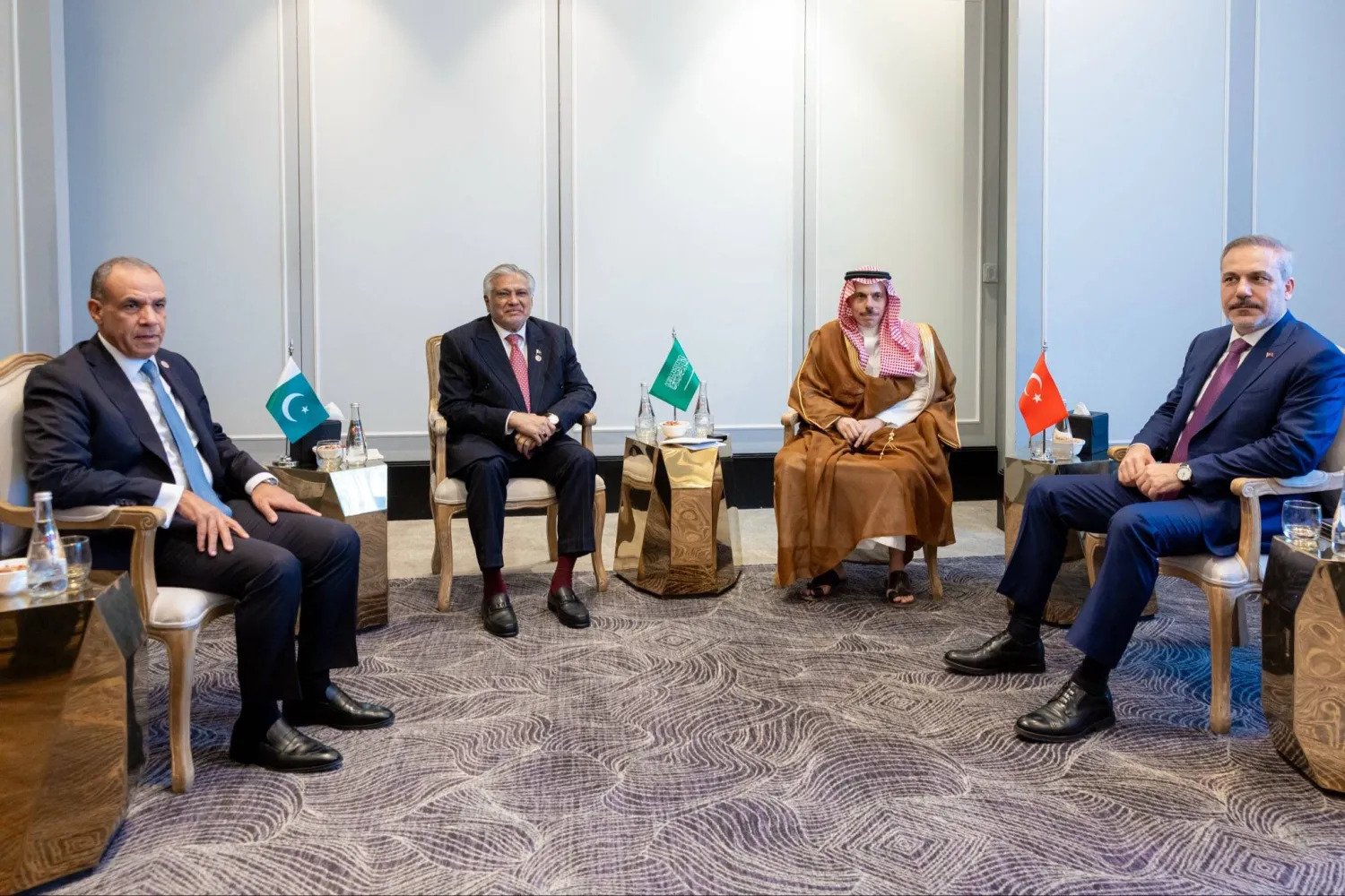 رباعية جديدة في الشرق الأوسط... هل يتشكل إطار إقليمي لإدارة الأزمات؟