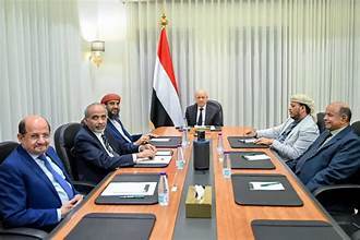 اليمن وأمن البحر الأحمر.. هل تعيد مخاطر الملاحة الدولية تشكيل معادلة السلام؟ اليمن وأمن البحر الأحمر.. هل تعيد مخاطر الملاحة الدولية تشكيل معادلة السلام؟