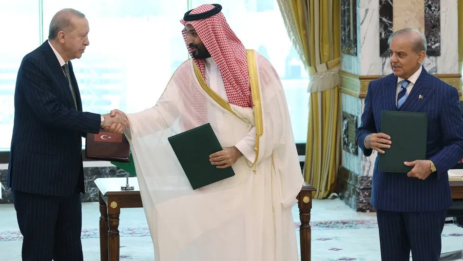 ميثاق مكة: استعراض للردع أم نقطة انقسام إقليمية جديدة؟ ميثاق مكة: استعراض للردع أم نقطة انقسام إقليمية جديدة؟