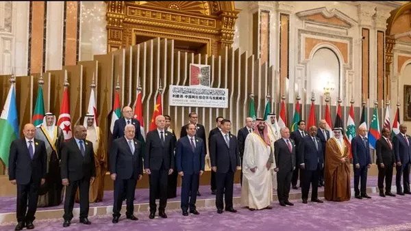 العلاقات العربية–الصينية: من الشراكة الاقتصادية لإعادة تشكيل الشرق الأوسط