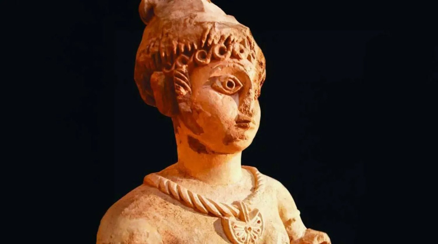 “The Flower-Bearer”: A Stone Statue from the Palace of Hisham ibn Abd al-Malik