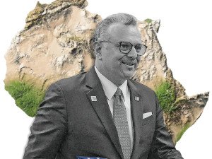 مسعد بولس: من عالم الأعمال إلى دبلوماسية الصفقات الأميركية في أفريقيا